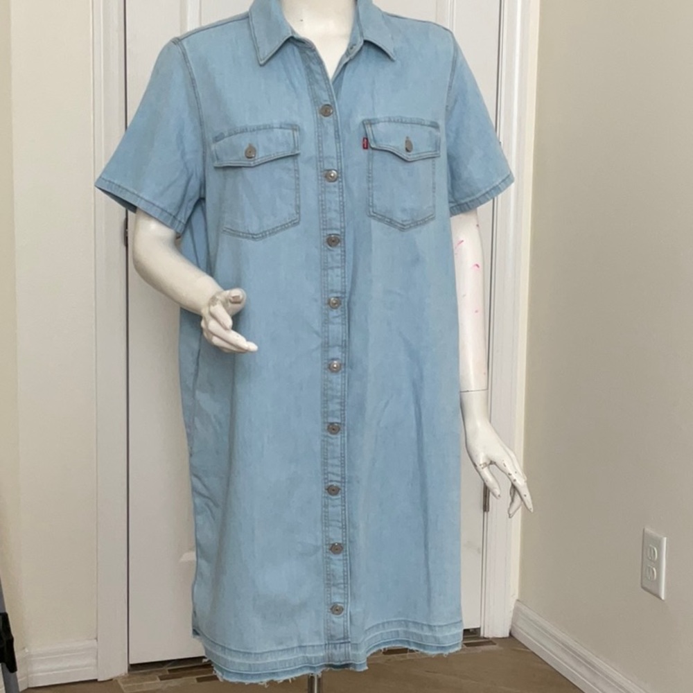 NWT LEVI’S DENIM DRESS